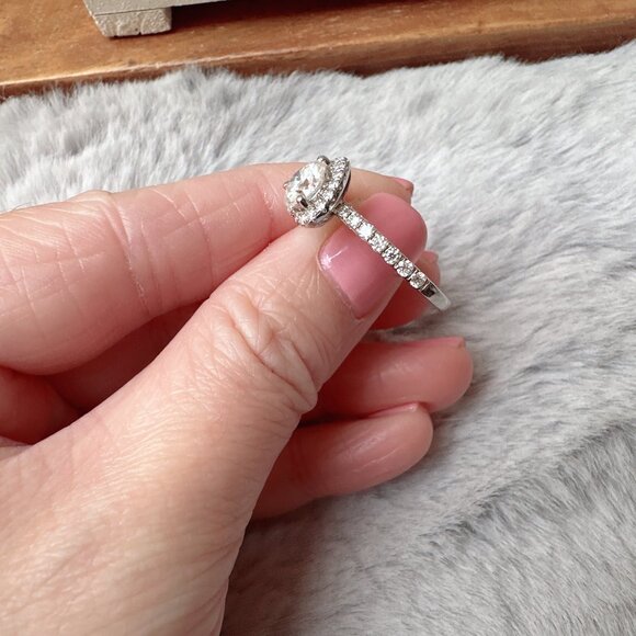 1.64ct Moissanite Heart 18k White Gold Plated Sterling Silver Ring - Picture 4 of 10